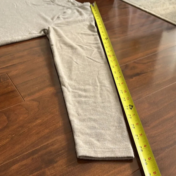 Aritzia Long  Sleeve Top - Picture 5 of 9